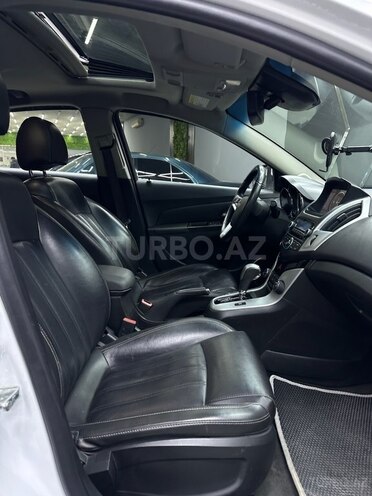 Chevrolet Cruze-10