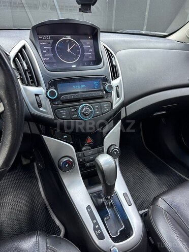 Chevrolet Cruze-14
