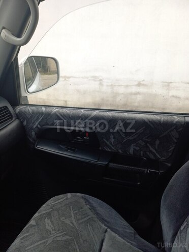 Mitsubishi Pajero io 2000, 320,000 km - 1.8 l - Şirvan