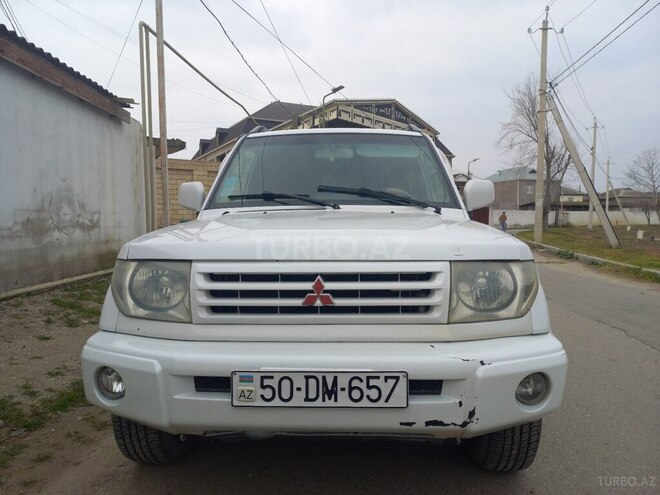 Mitsubishi Pajero io 2000, 320,000 km - 1.8 l - Şirvan
