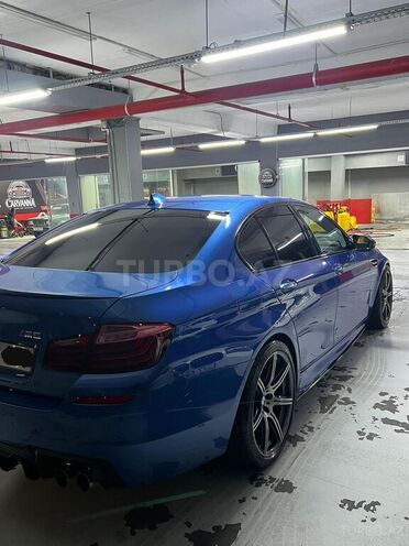 BMW M5 2011, 160,000 km - 4.4 л - Bakı