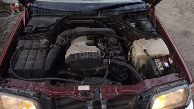 Mercedes C 200 2000, 250,000 km - 2.0 l - Ağdaş