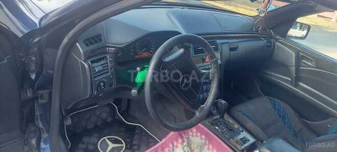 Mercedes E 240 1997, 472,173 km - 2.4 l - Füzuli