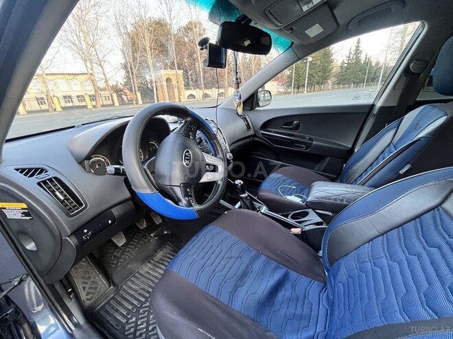 Kia Ceed 2010, 330,000 km - 1.6 л - Mingəçevir