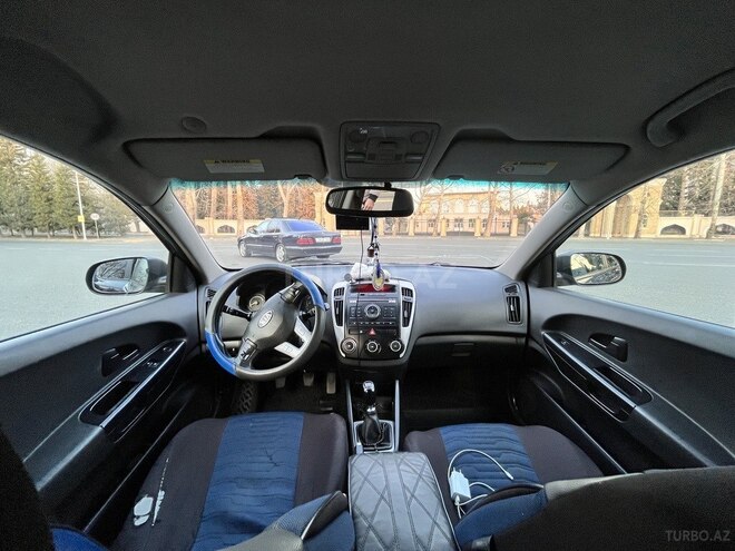 Kia Ceed 2010, 330,000 km - 1.6 л - Mingəçevir