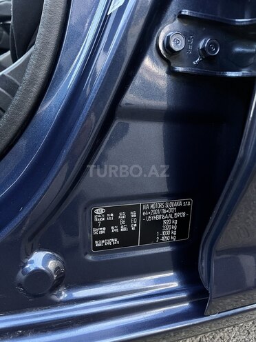 Kia Ceed 2010, 330,000 km - 1.6 л - Mingəçevir