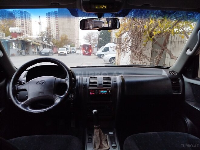 Hyundai Terracan 2003, 228,000 km - 2.9 l - Bakı