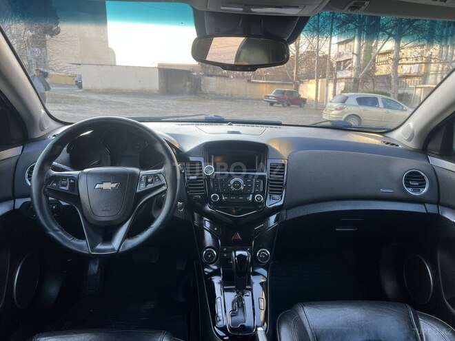 Chevrolet Cruze-10