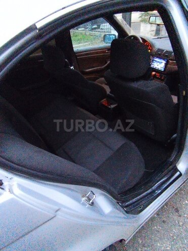 BMW 325 2001, 325,000 km - 2.5 l - Quba