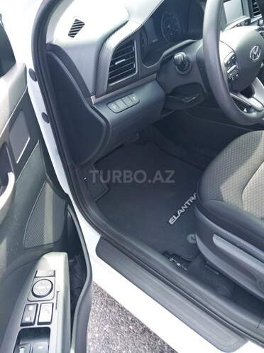 Hyundai Elantra 2019, 100,500 km - 2.0 l - Bakı
