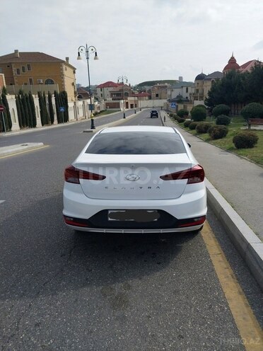 Hyundai Elantra 2019, 100,500 km - 2.0 l - Bakı