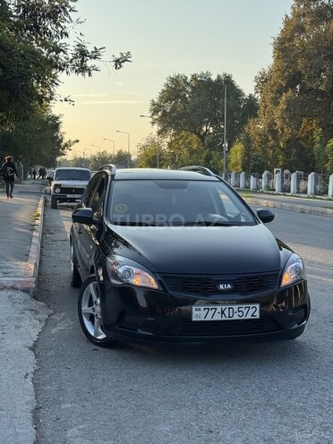 Kia Ceed 2010, 195,000 km - 1.6 л - Ağdaş