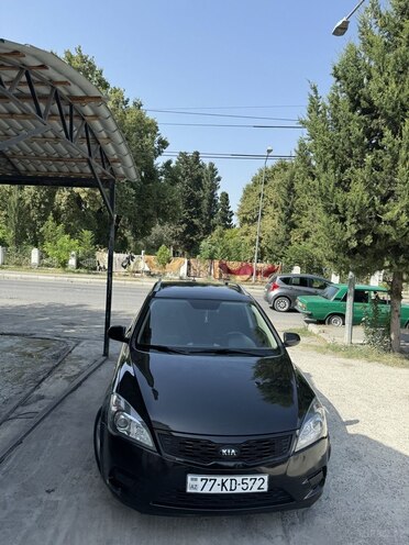 Kia Ceed 2010, 195,000 km - 1.6 л - Ağdaş