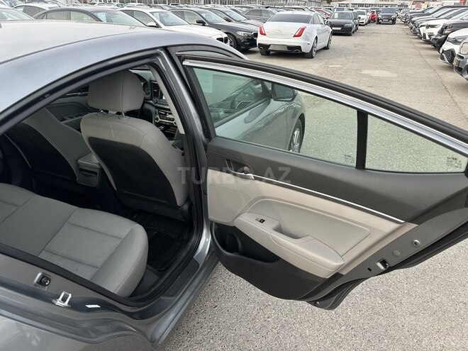 Hyundai Elantra 2017, 86,000 km - 2.0 l - Bakı