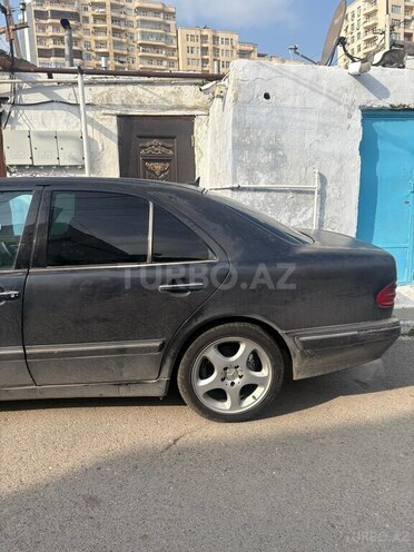Mercedes E 240 2000, 443,000 km - 2.4 l - Bakı