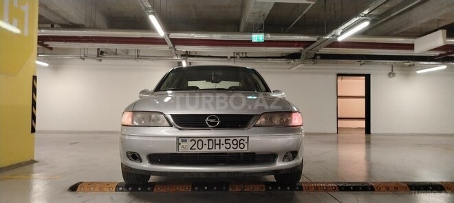Opel Vectra 1999, 385,000 km - 1.6 l - Gəncə