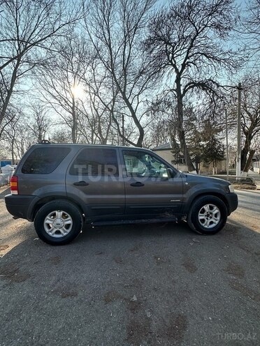 Ford Escape 2002, 220,000 km - 3.0 l - İmişli