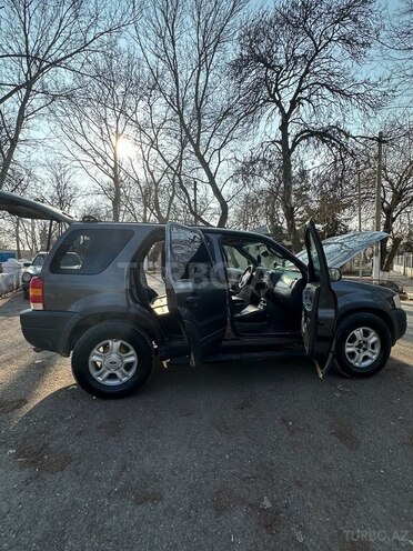 Ford Escape 2002, 220,000 km - 3.0 l - İmişli