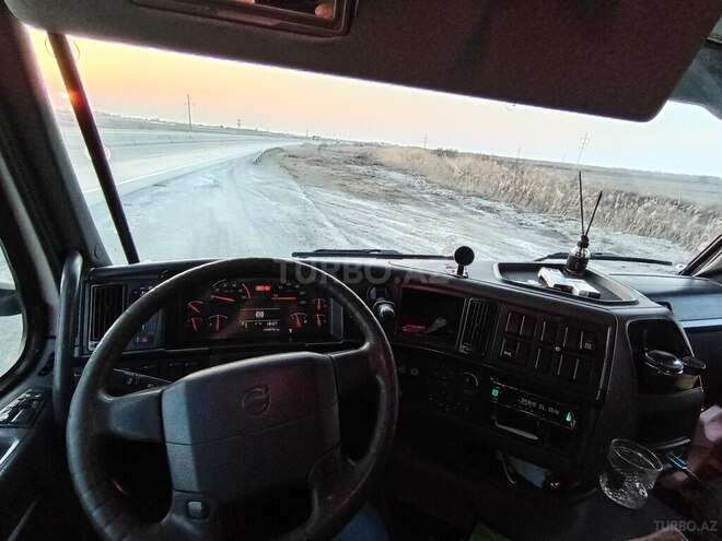Volvo FH 13 2010, 150,000 km - 13.0 l - Bakı