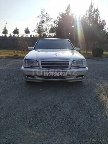 Mercedes C 220 d 2000, 298,000 km - 2.2 l - Balakən