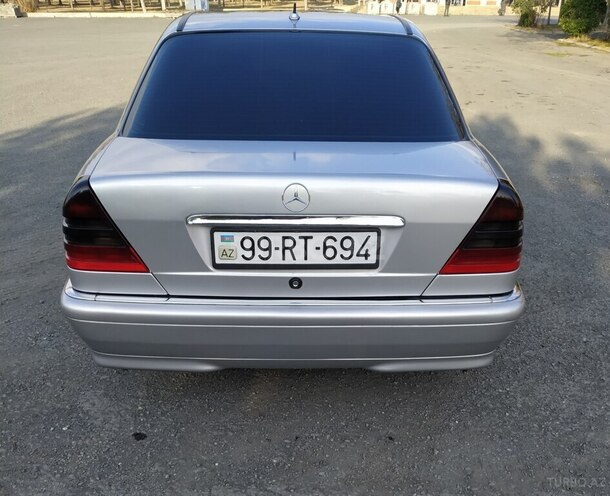 Mercedes C 220 d 2000, 298,000 km - 2.2 l - Balakən
