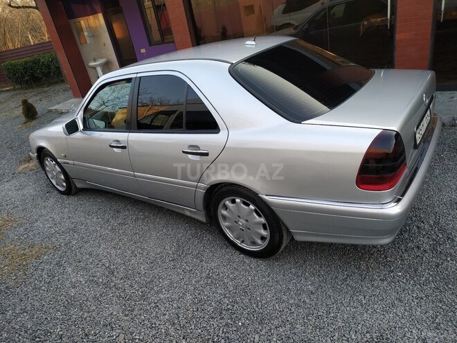 Mercedes C 220 d 2000, 298,000 km - 2.2 l - Balakən
