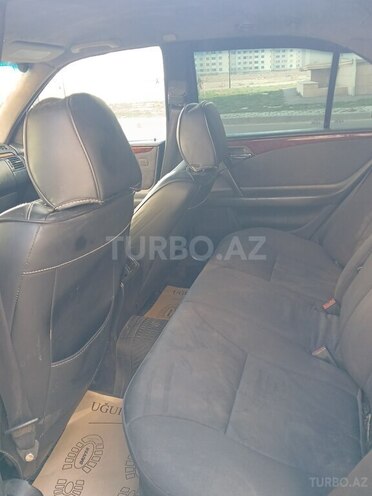 Mercedes E 220 d 1998, 312,029 km - 2.2 l - Sumqayıt