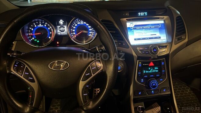 Hyundai Elantra 2013, 130,000 km - 1.8 л - Tovuz