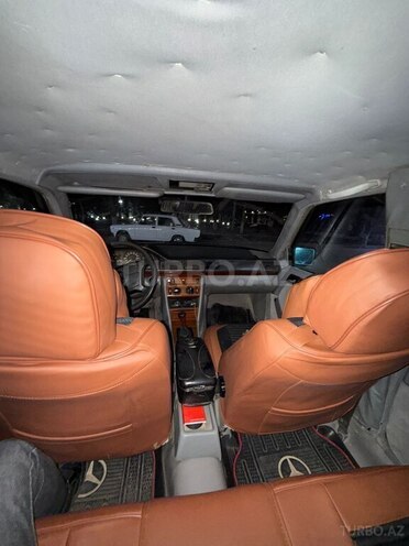Mercedes E 200 1993, 321,450 km - 2.2 l - Tovuz
