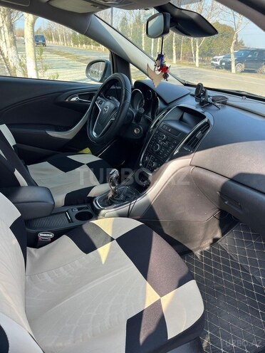 Opel Astra 2011, 424,300 km - 1.7 л - Bakı
