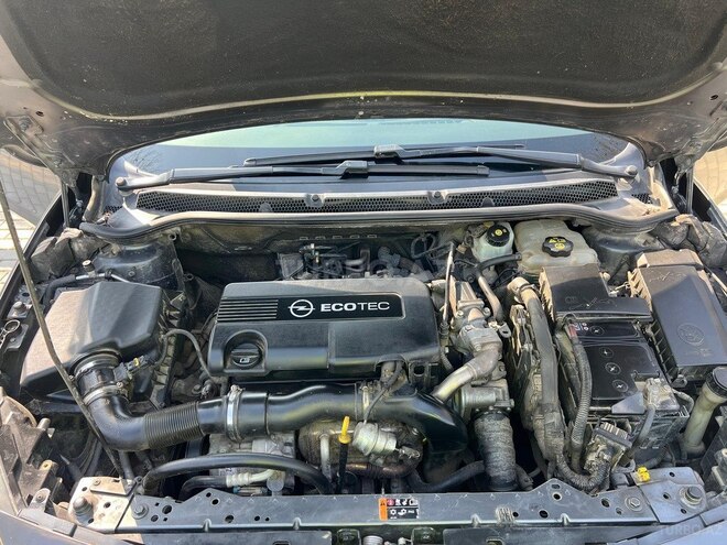 Opel Astra 2011, 424,300 km - 1.7 л - Bakı