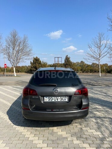 Opel Astra 2011, 424,300 km - 1.7 л - Bakı
