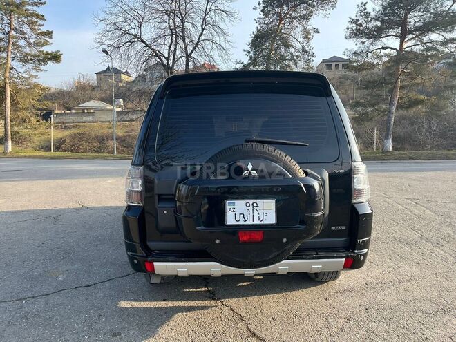 Mitsubishi Pajero 2007, 264,500 km - 3.0 л - Quba