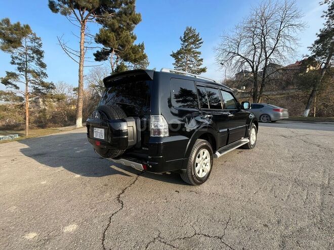 Mitsubishi Pajero 2007, 264,500 km - 3.0 л - Quba