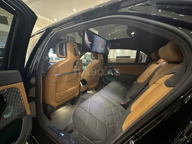 BMW 750e xDrive 2024, 0 km - 3.0 л - Bakı