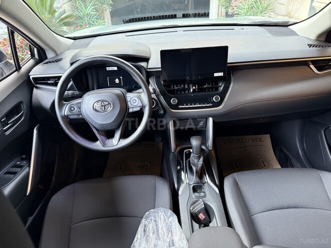 Toyota Corolla Cross-10