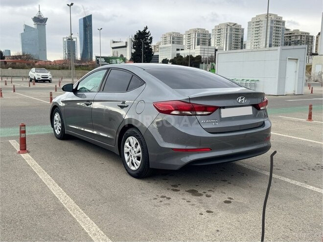 Hyundai Elantra 2018, 136,000 km - 2.0 л - Bakı