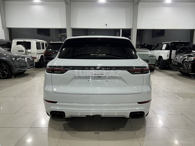 Porsche Cayenne-10
