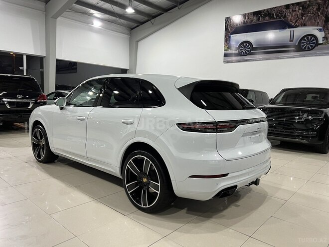 Porsche Cayenne-9