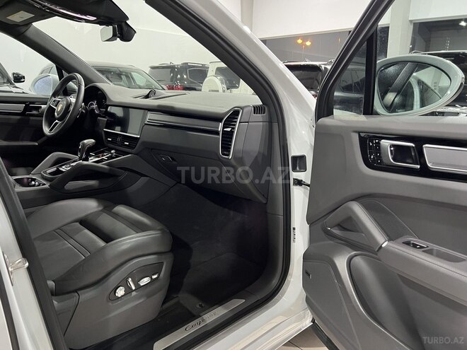 Porsche Cayenne-15