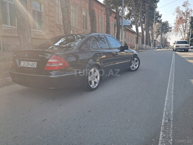Mercedes E 320 2002, 235,000 km - 3.2 l - Qazax