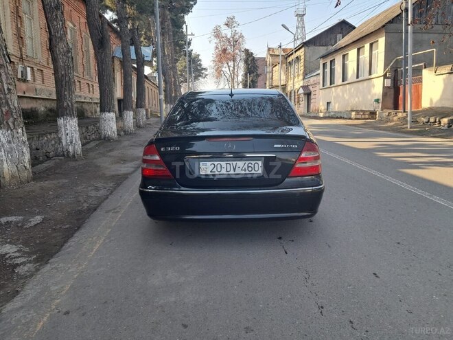 Mercedes E 320 2002, 235,000 km - 3.2 l - Qazax