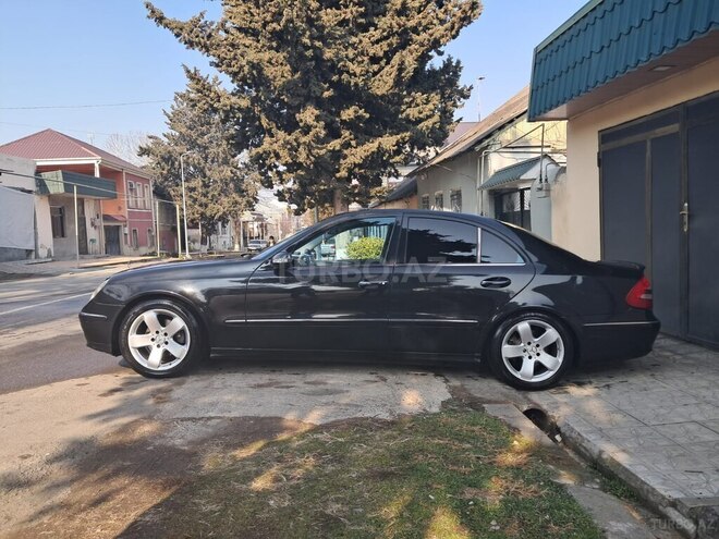 Mercedes E 320 2002, 235,000 km - 3.2 l - Qazax