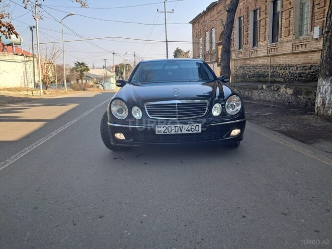 Mercedes E 320 2002, 235,000 km - 3.2 l - Qazax
