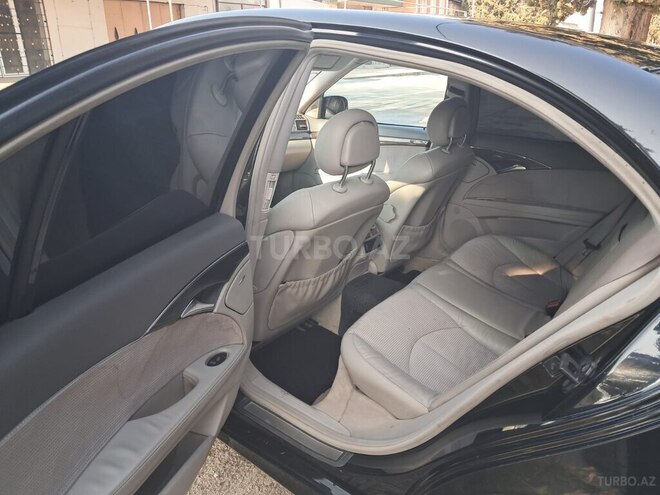 Mercedes E 320 2002, 235,000 km - 3.2 l - Qazax