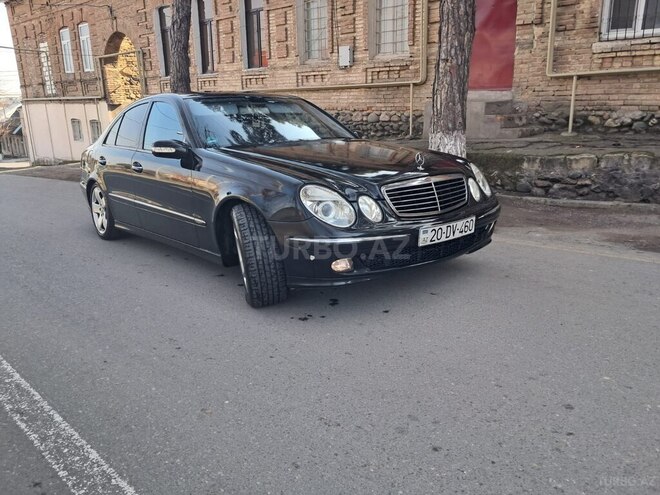 Mercedes E 320 2002, 235,000 km - 3.2 l - Qazax