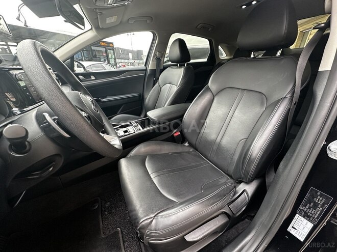 Kia K5-12