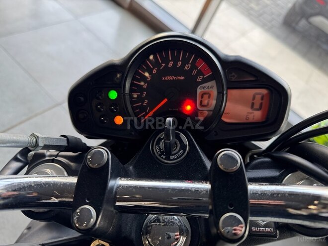 Suzuki  2015, 61 km - 0.6 л - Bakı