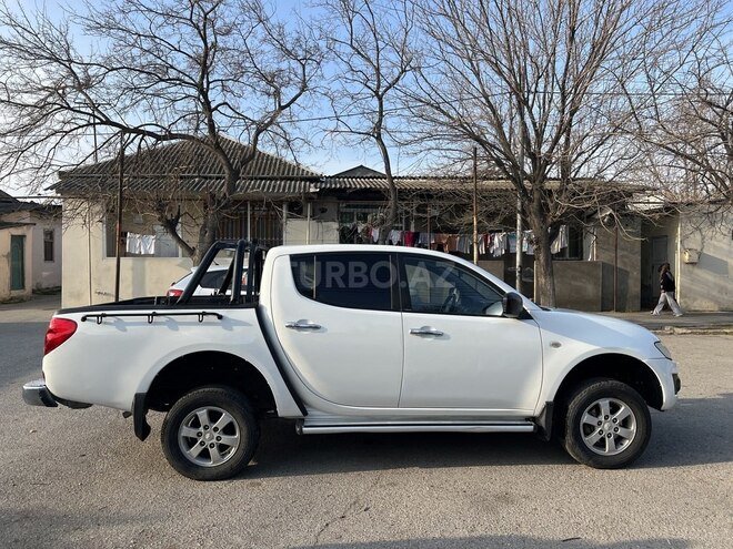 Mitsubishi L200 2011, 344,165 km - 2.5 l - Bakı