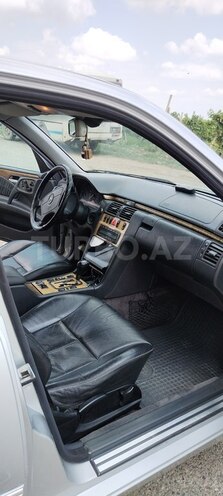 Mercedes E 240 1999, 500,000 km - 2.4 l - Şəmkir